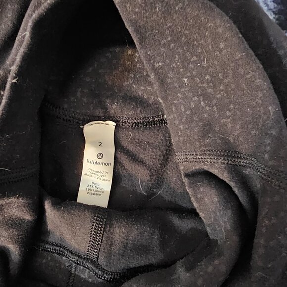 Lululemon - 3 pairs - Size 2 - Picture 6 of 7